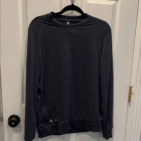 Vuori Men's Navy Crewneck Sweater like new! Only worn a few times! - Picture 2 of 5